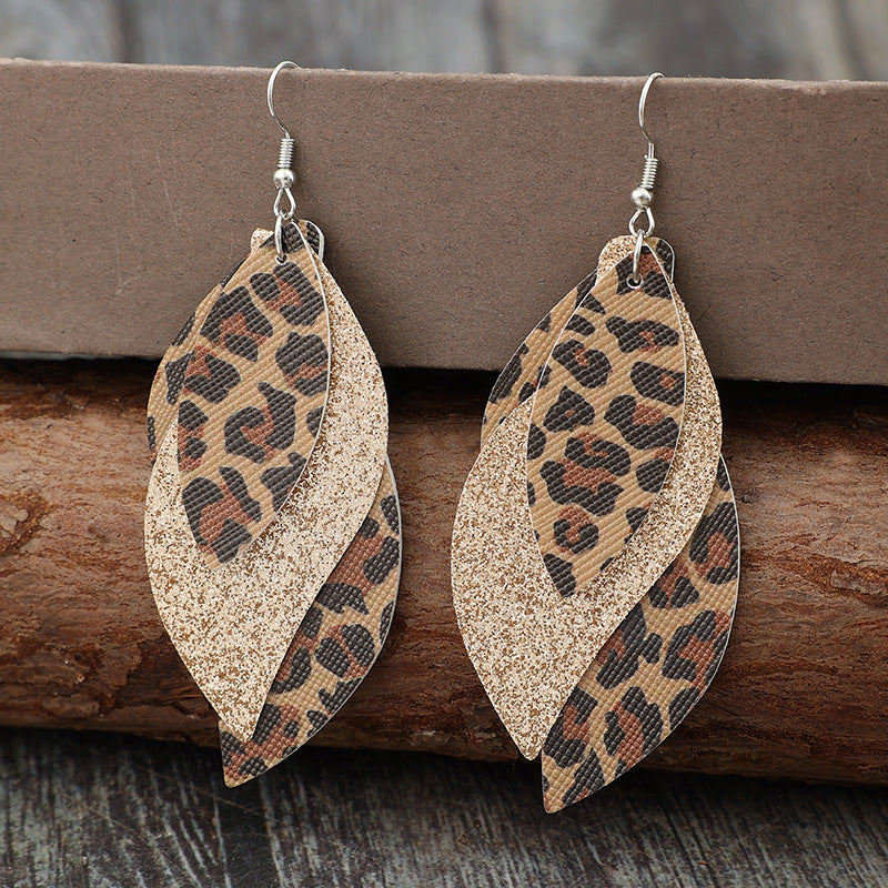 Zarte handwerkliche Ohrring