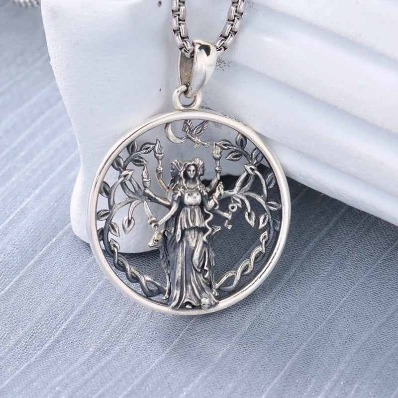 Schöne Halskette mit einzigartigem Stil