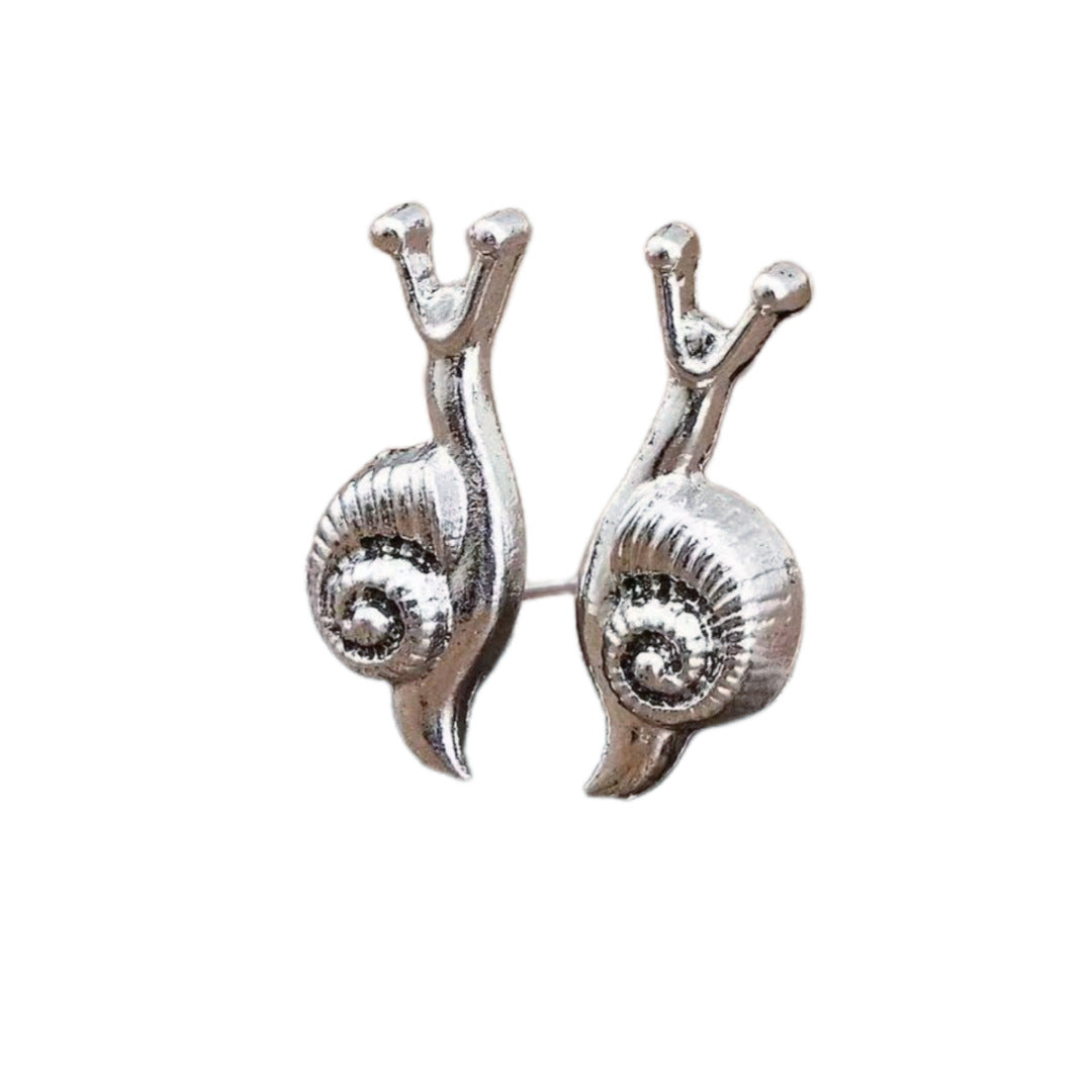 Zarte handwerkliche Ohrring