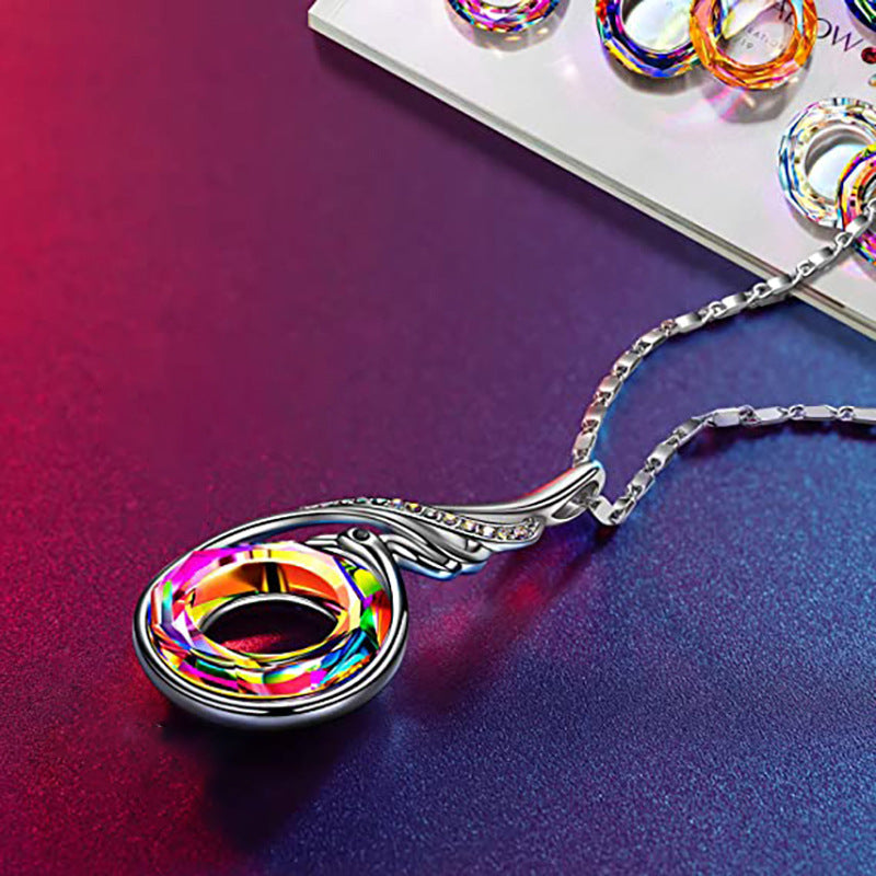 Schöne Halskette mit einzigartigem Stil