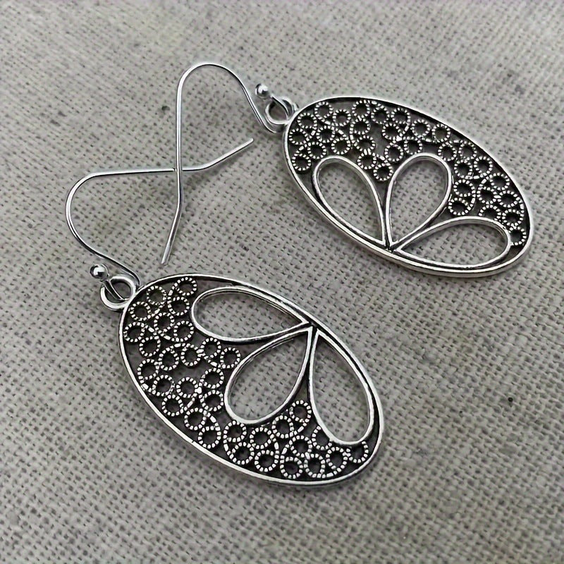 Zarte handwerkliche Ohrring