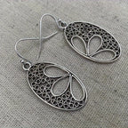 Zarte handwerkliche Ohrring