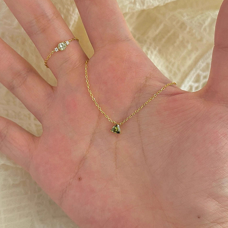 Zarte handwerkliche Halskette