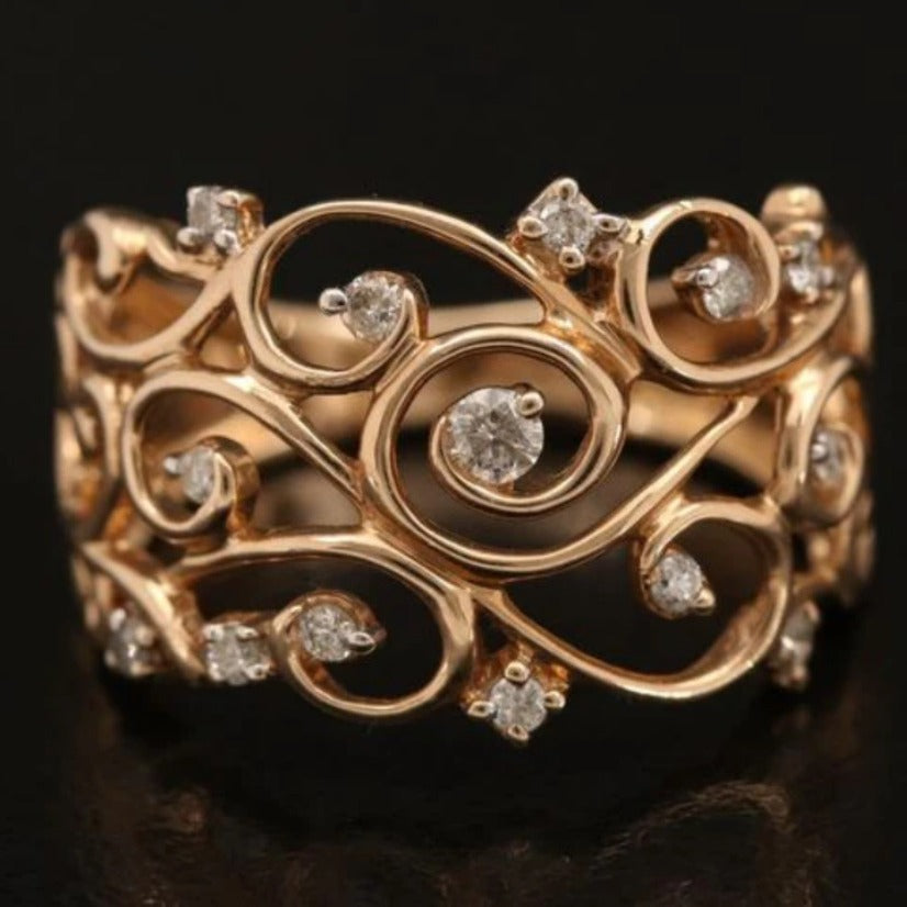 Schöne Gold Ring mit einzigartigem Stil