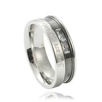 Zarte handwerkliche Ring