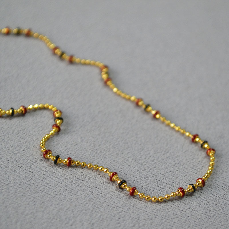 Schöne Gold Halskette mit einzigartigem Stil