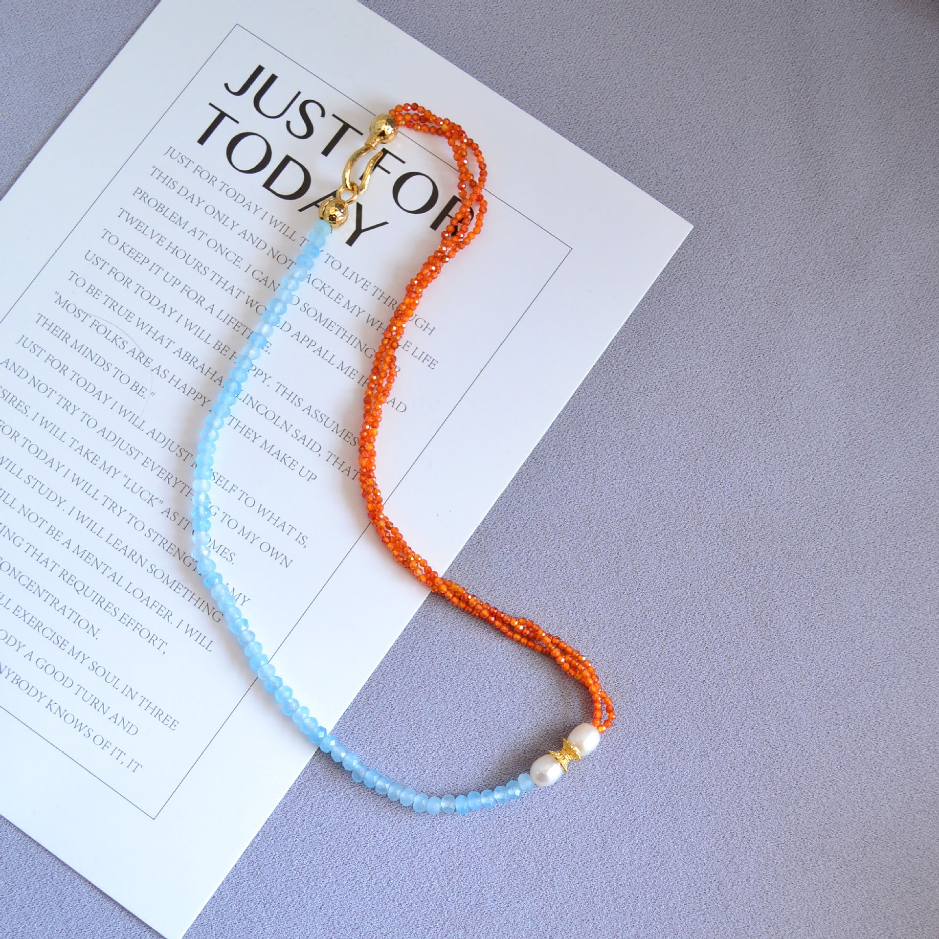 Zarte handwerkliche Perlen Halskette