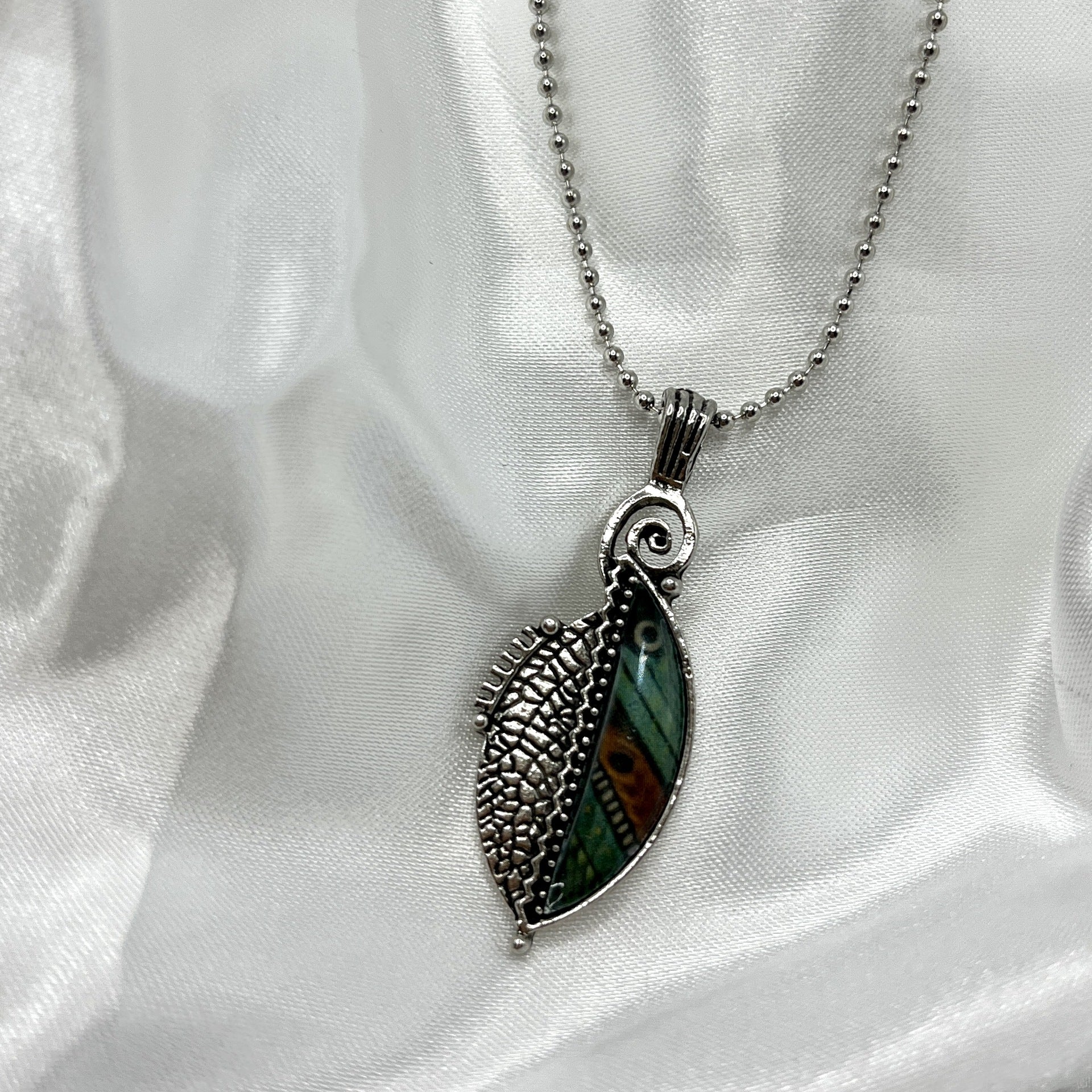 Handgefertigte Vintage Ohrring