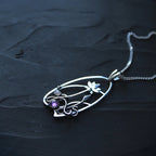 Schöne Halskette mit einzigartigem Stil