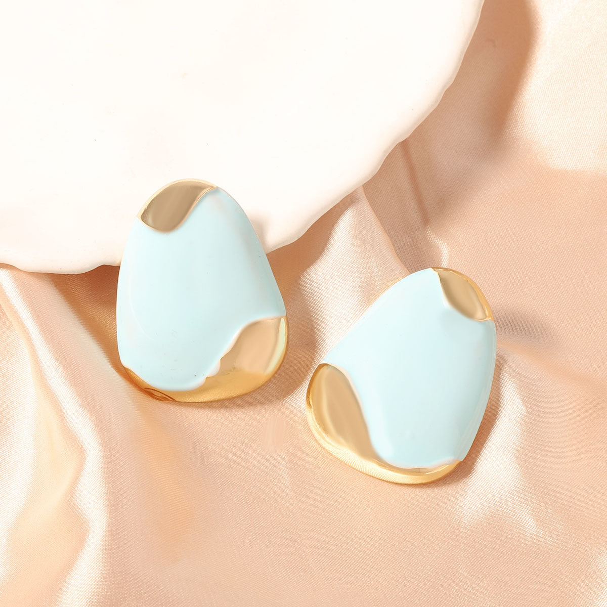 Atemberaubende Ohrring für den Alltag