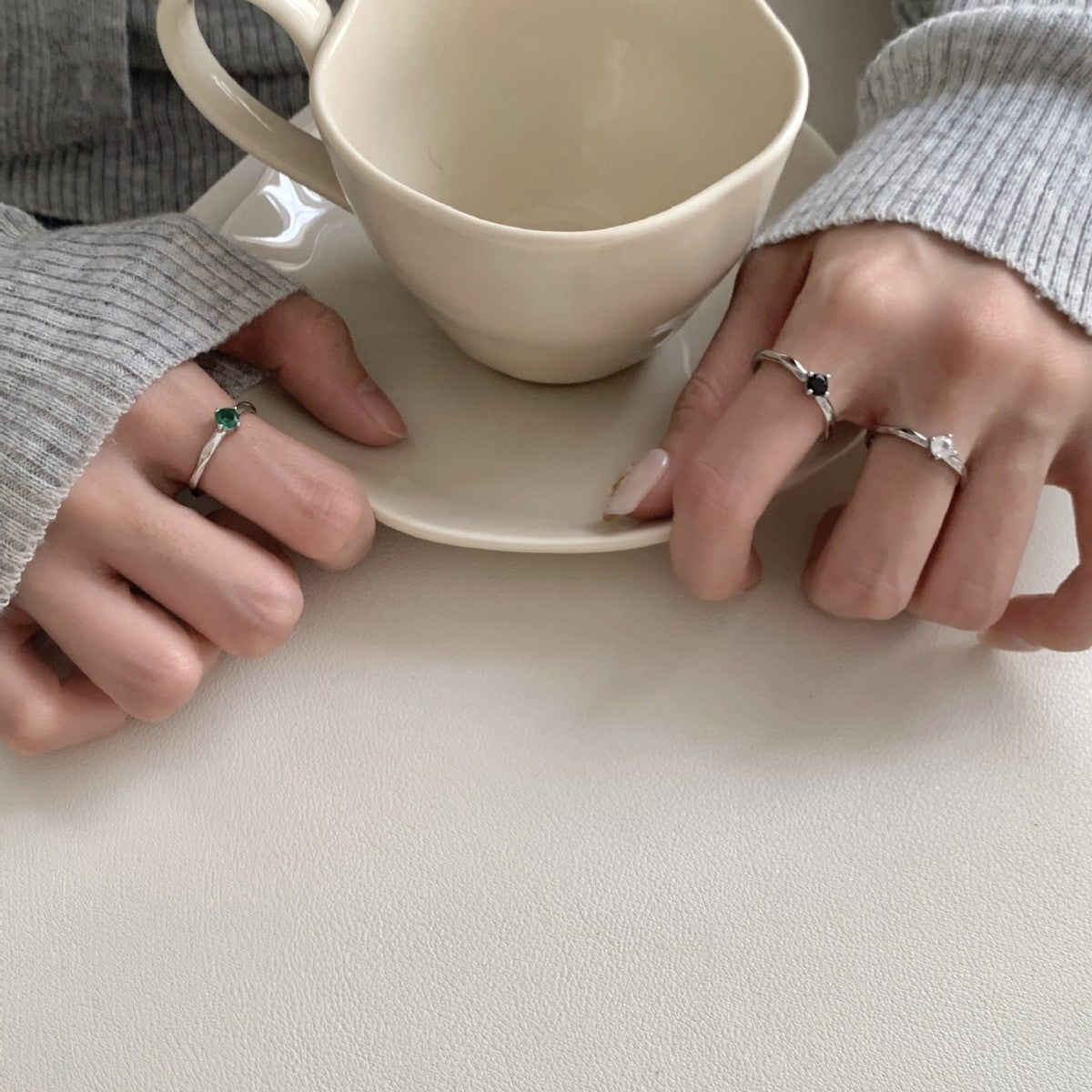 Zarte handwerkliche Ring