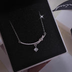 Zarte handwerkliche Halskette