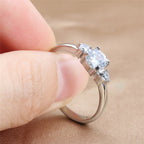 Zarte handwerkliche Ring