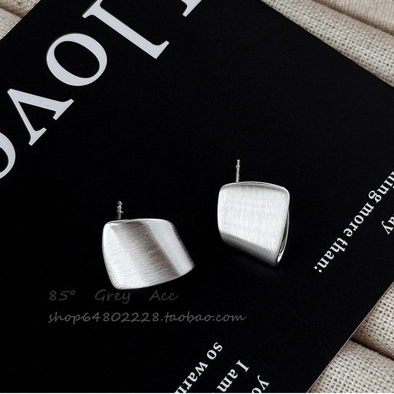 Atemberaubende Ohrring für den Alltag