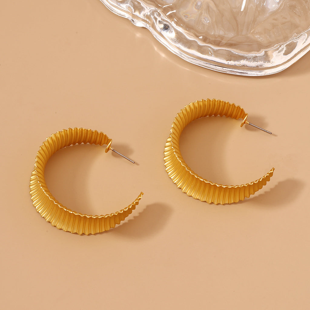 Atemberaubende Ohrring für den Alltag