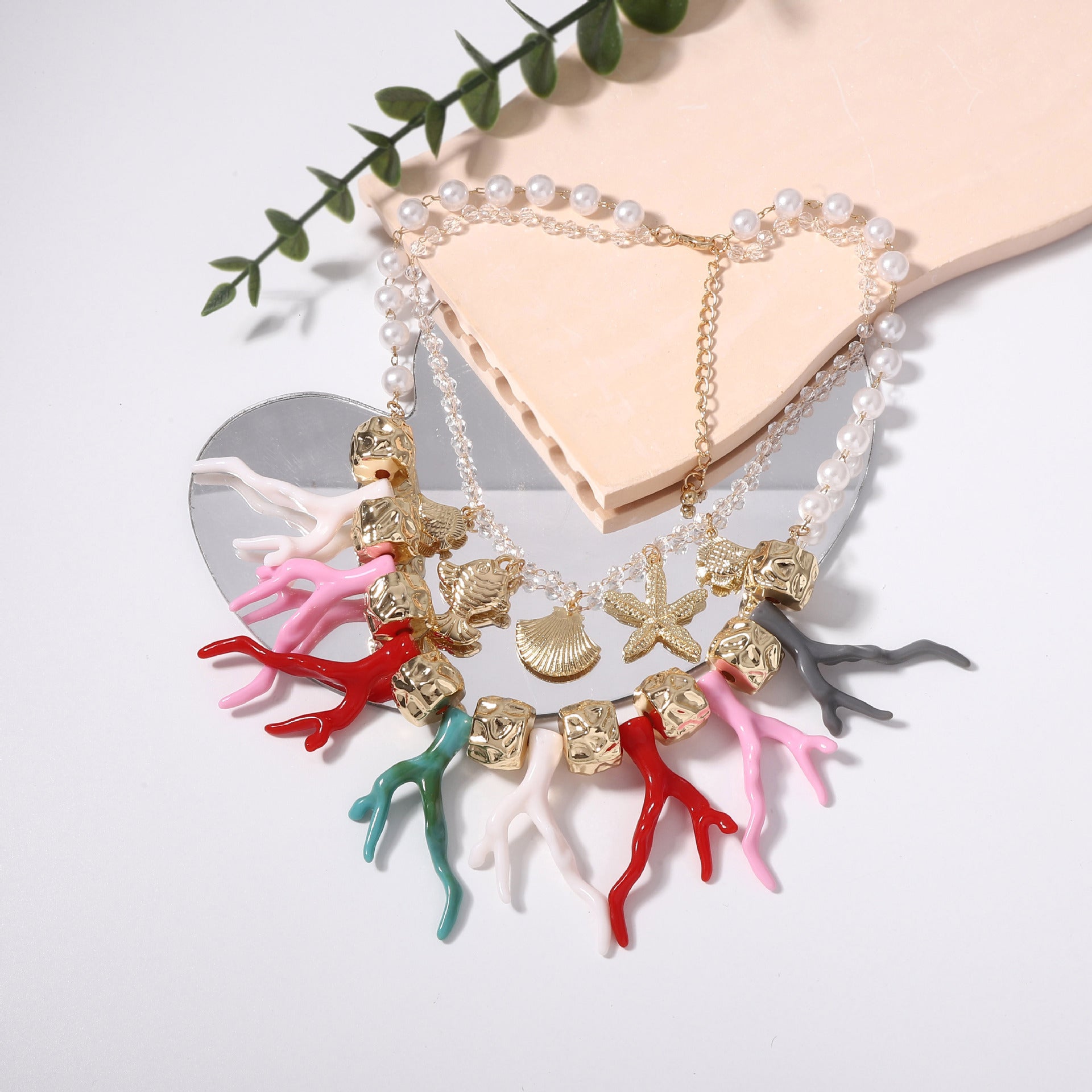 Zarte handwerkliche Perlen Halskette