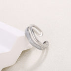 Zarte handwerkliche Ring