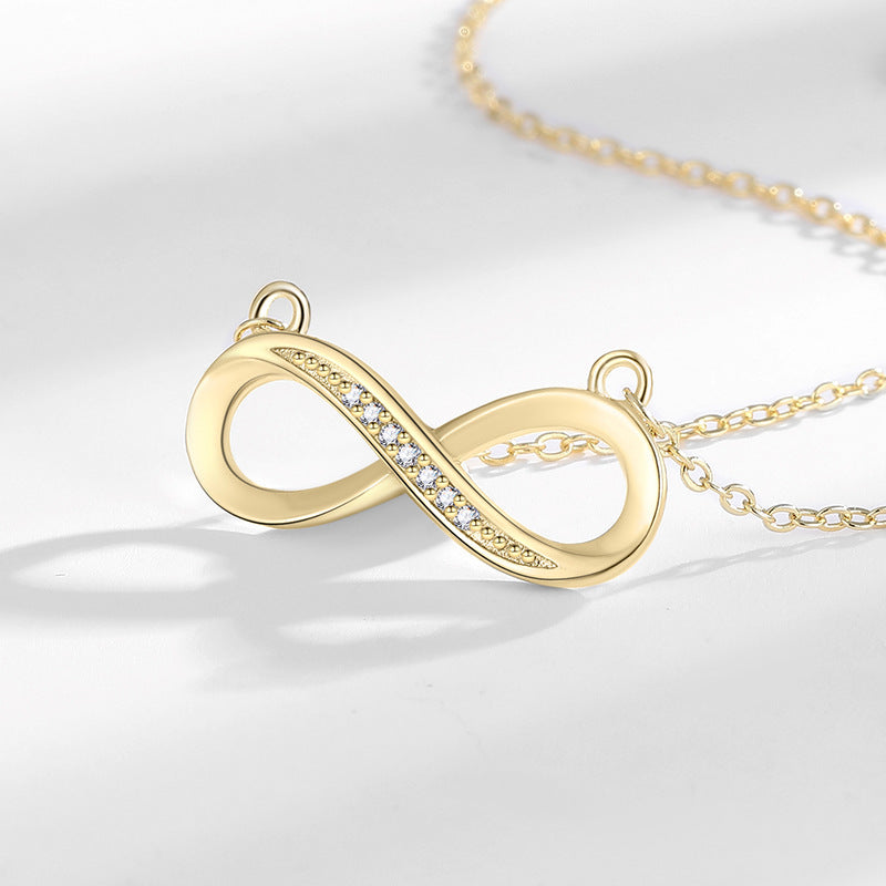 Schöne Halskette mit einzigartigem Stil