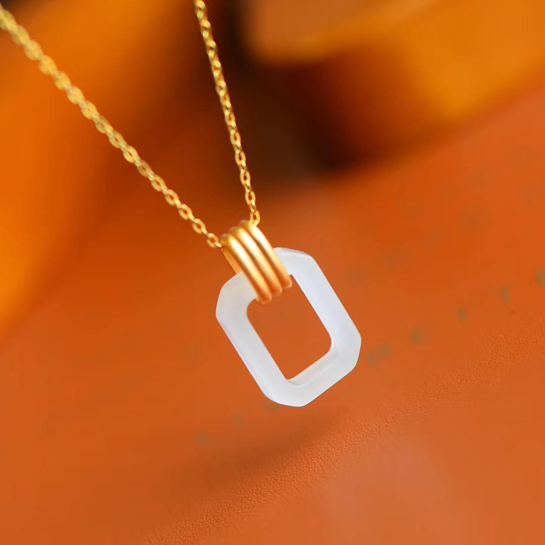 Atemberaubende Gold Anhänger für den Alltag