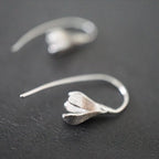 Zarte handwerkliche Ohrring