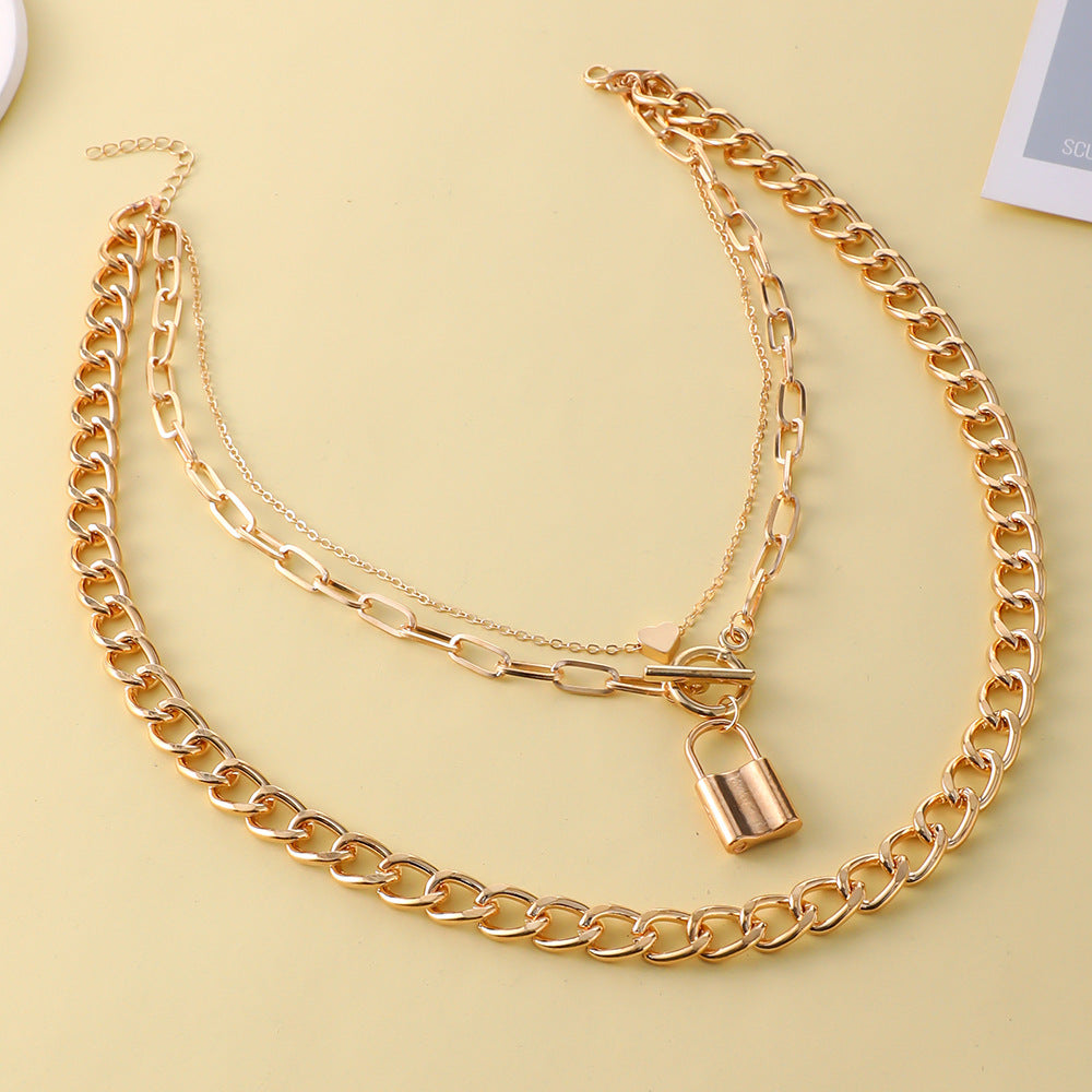 Schöne Halskette mit einzigartigem Stil