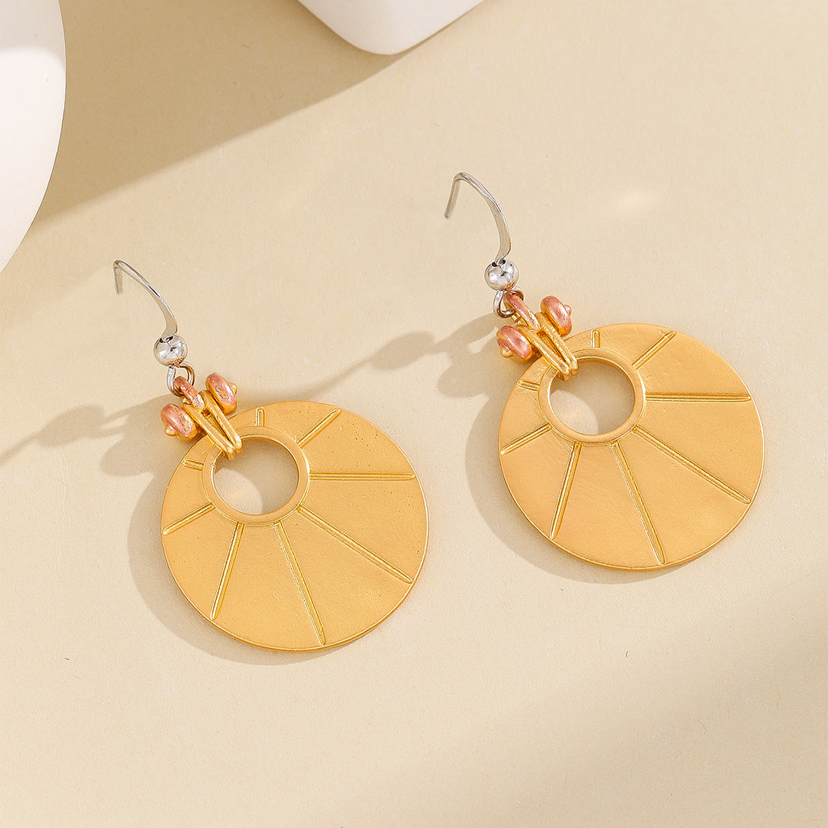 Atemberaubende Ohrring für den Alltag