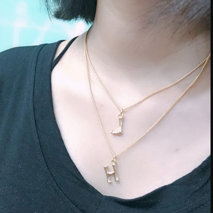 Schöne Halskette mit einzigartigem Stil