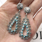 Zarte handwerkliche Ohrring