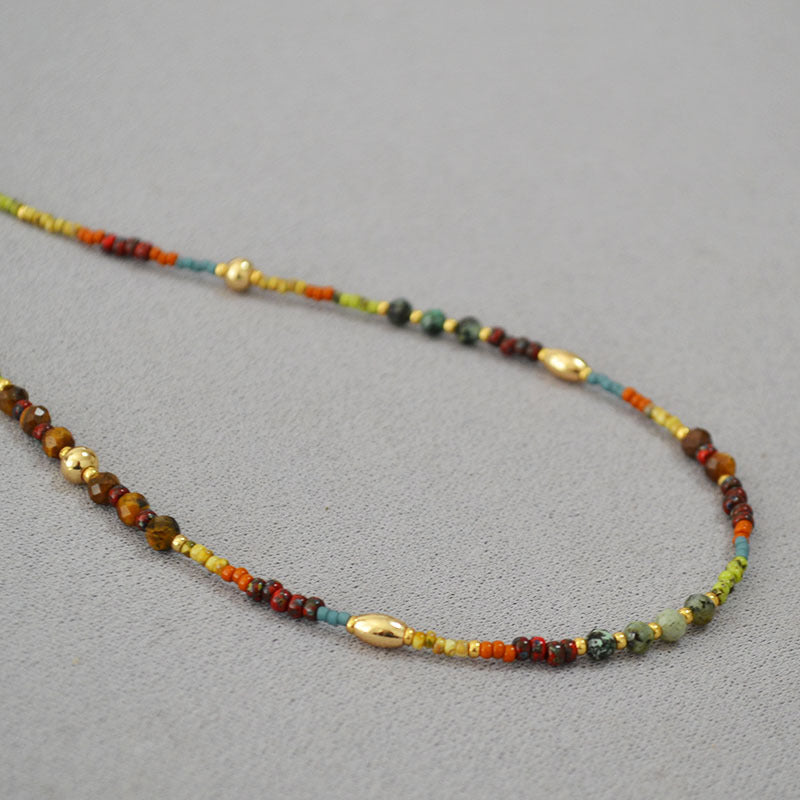 Zarte handwerkliche Halskette