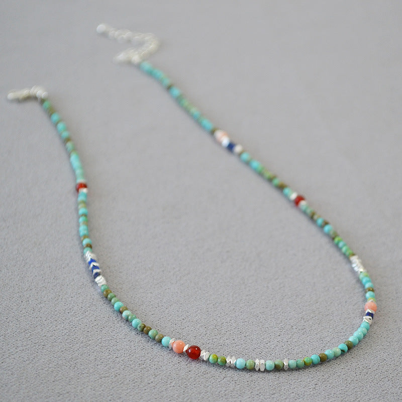 Schöne Halskette mit einzigartigem Stil