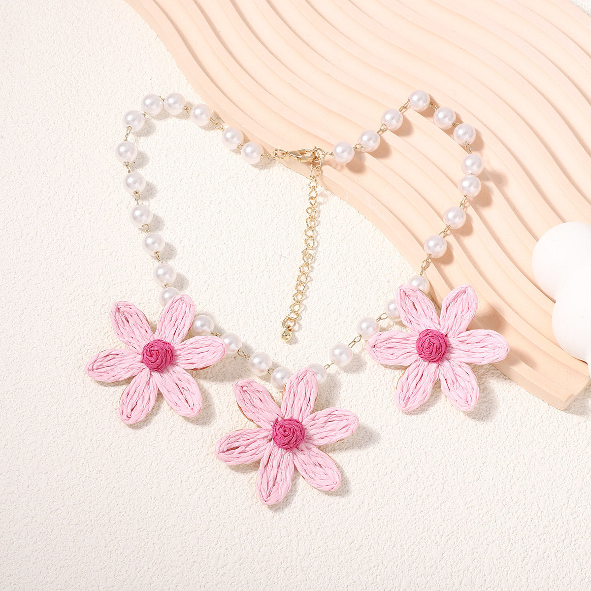 Schöne Halskette mit einzigartigem Stil