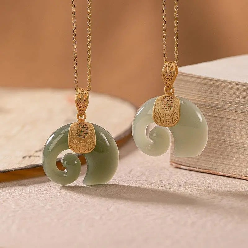 Schöne Silber Halskette mit einzigartigem Stil