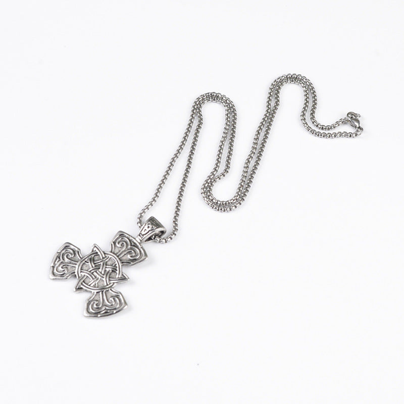 Zarte handwerkliche Halskette