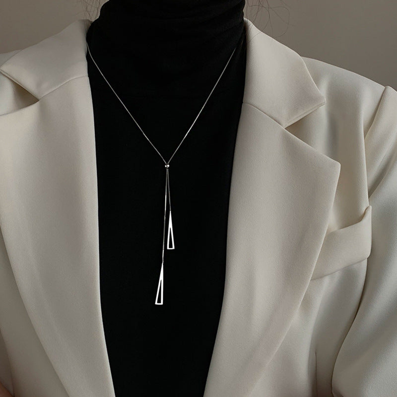 Schöne Halskette mit einzigartigem Stil