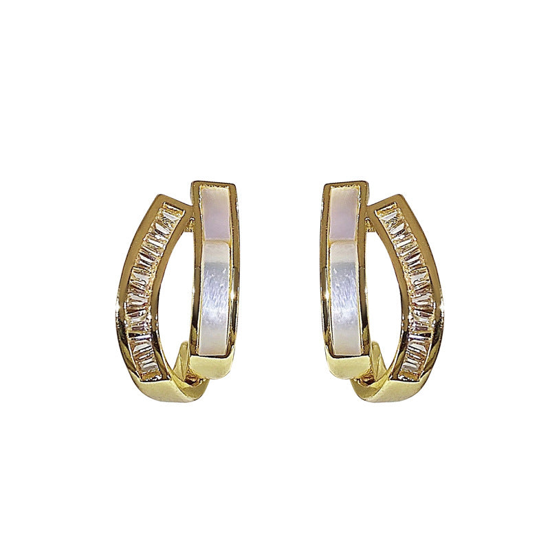 Atemberaubende Ohrring für den Alltag