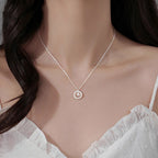 Schöne Halskette mit einzigartigem Stil