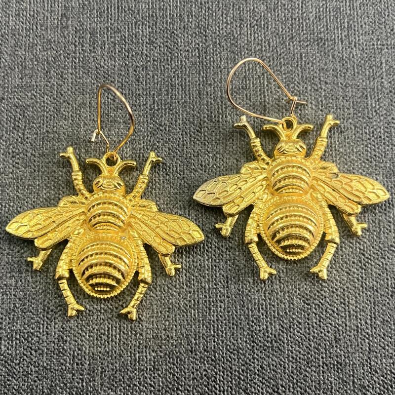 Atemberaubende Ohrring für den Alltag