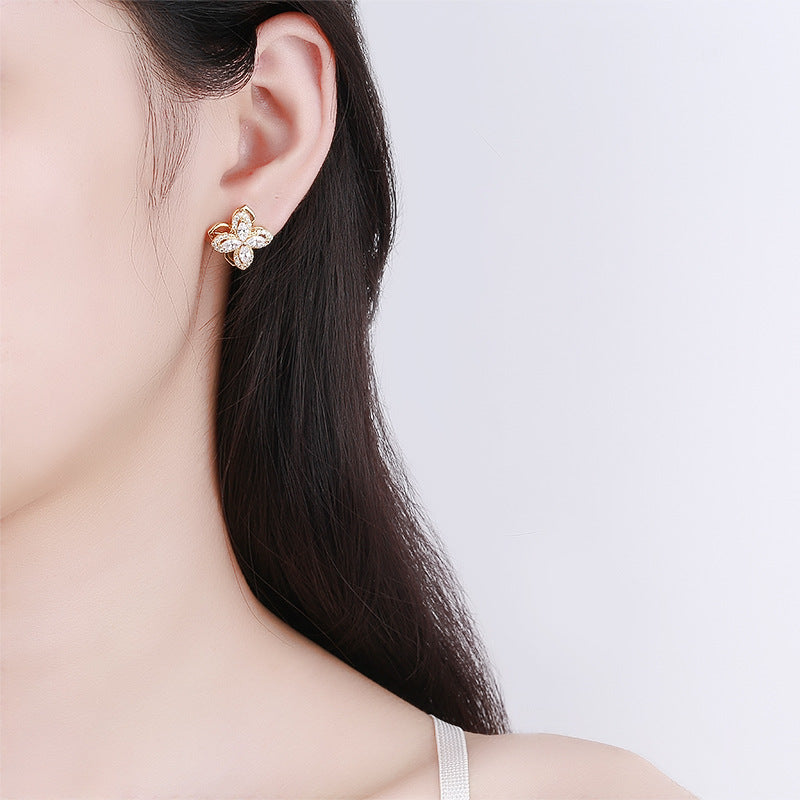 Zarte handwerkliche Halskette