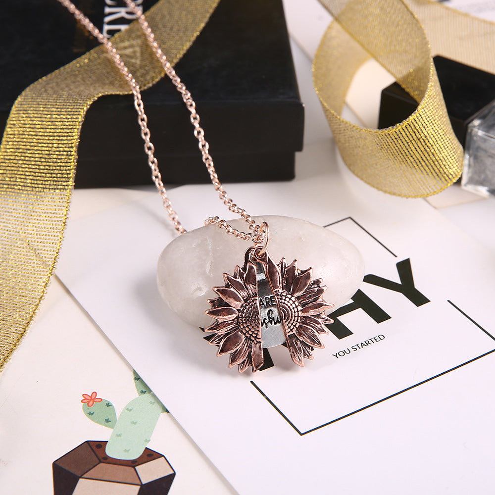 Schöne Halskette mit einzigartigem Stil