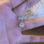 Zarte handwerkliche Halskette