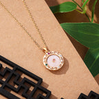 Schöne Gold Halskette mit einzigartigem Stil