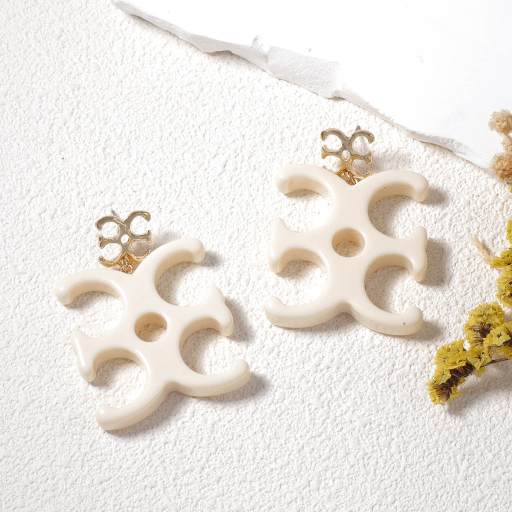 Atemberaubende Ohrring für den Alltag