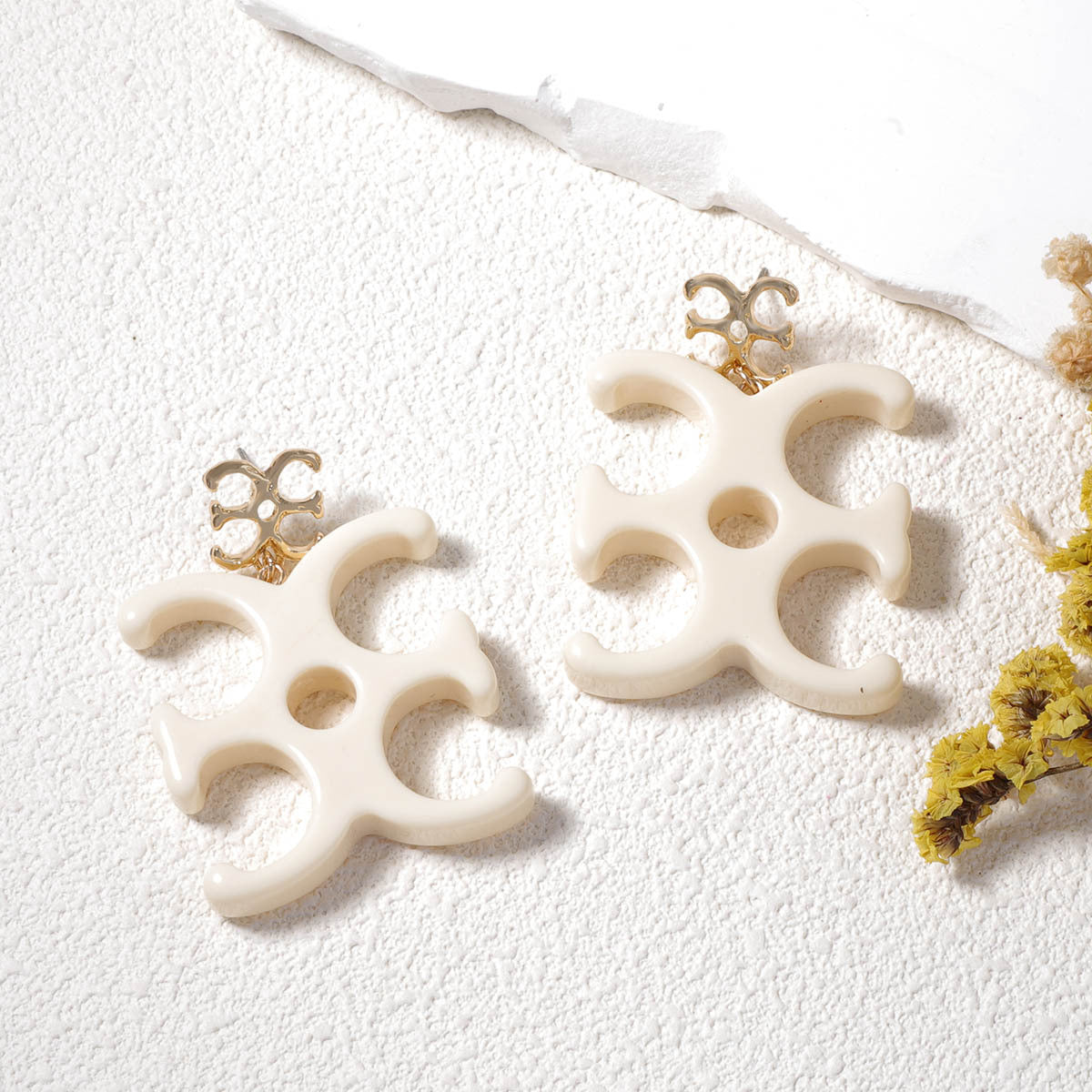 Atemberaubende Ohrring für den Alltag