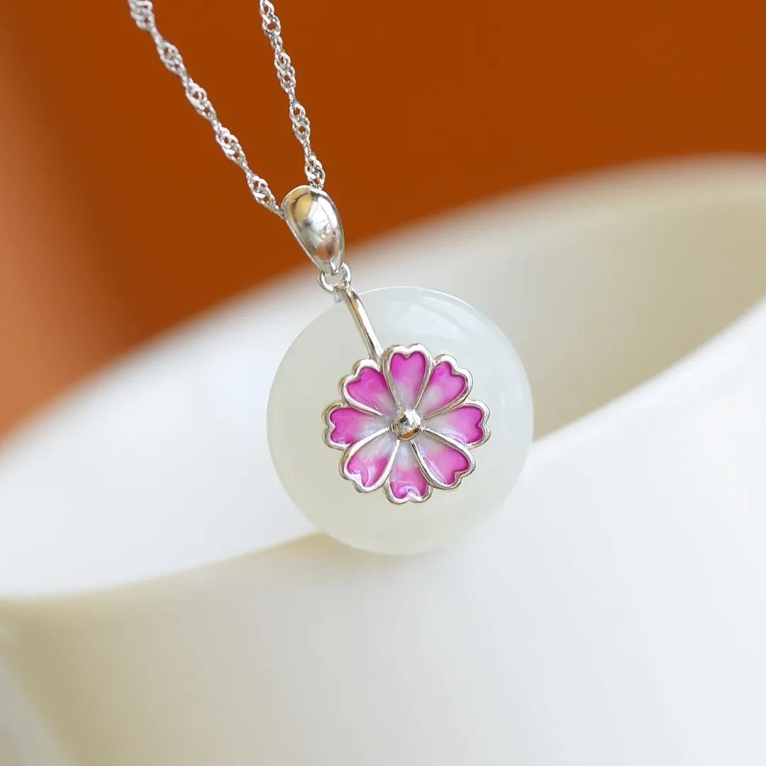 Schöne Silber Halskette mit einzigartigem Stil