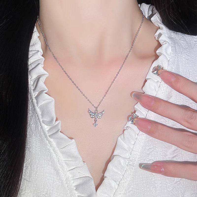 Zarte handwerkliche Halskette