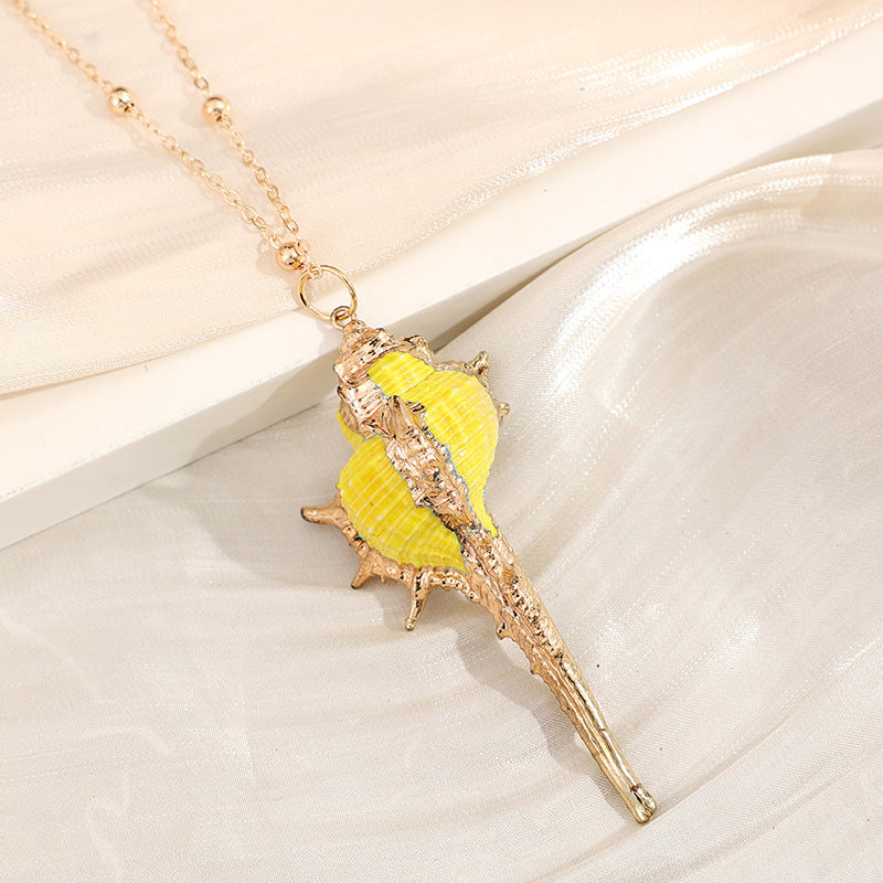 Zarte handwerkliche Halskette