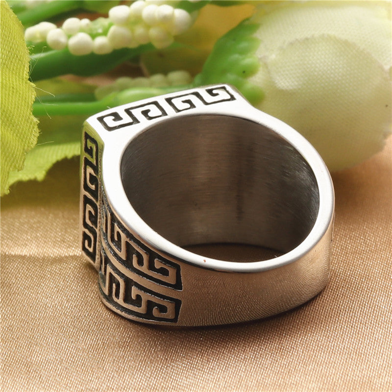 Klassische Ring mit zeitloser Eleganz