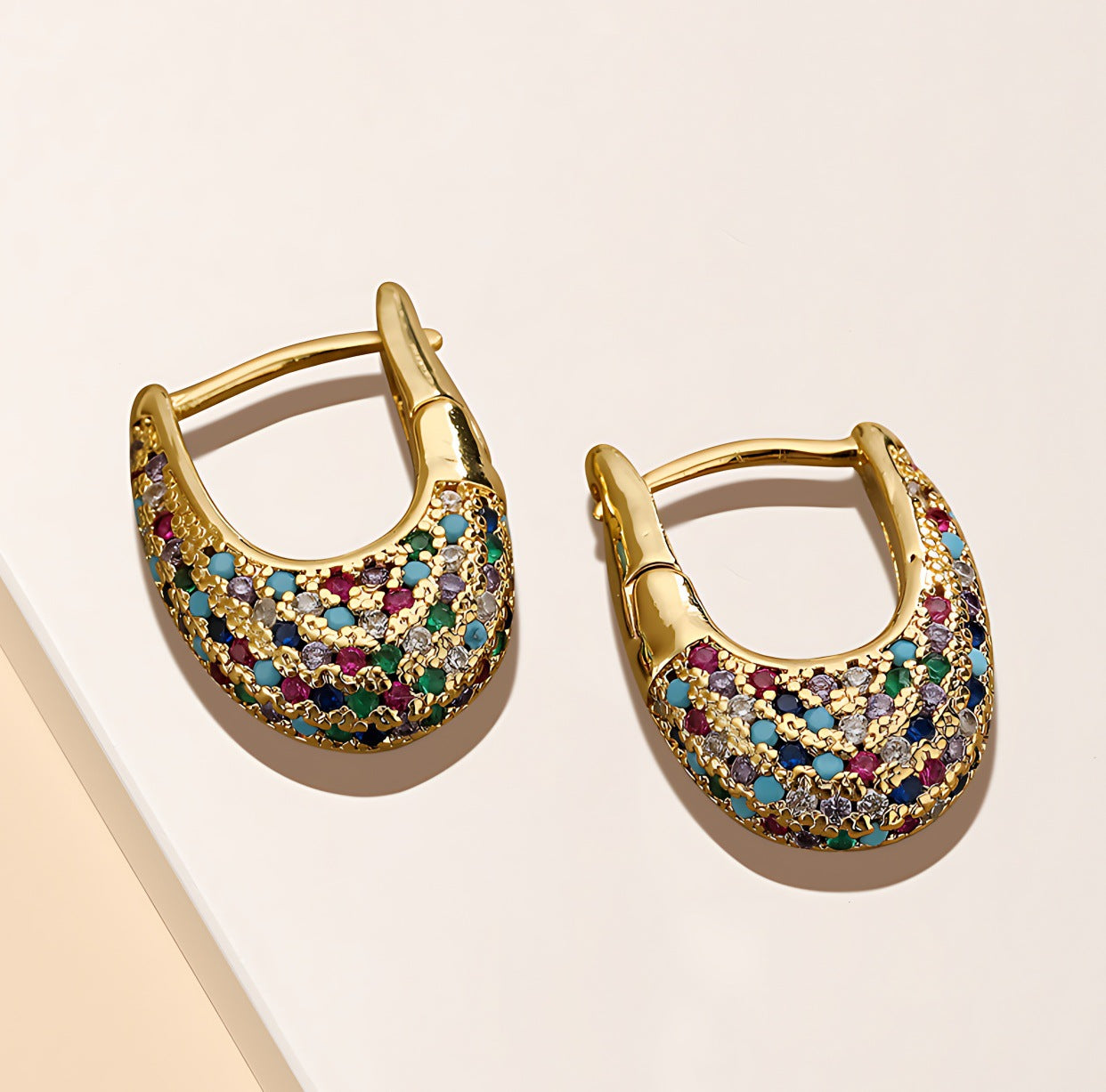 Charmante Gold Ohrring für jeden Anlass