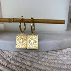 Klassische Gold Ohrring mit zeitloser Eleganz