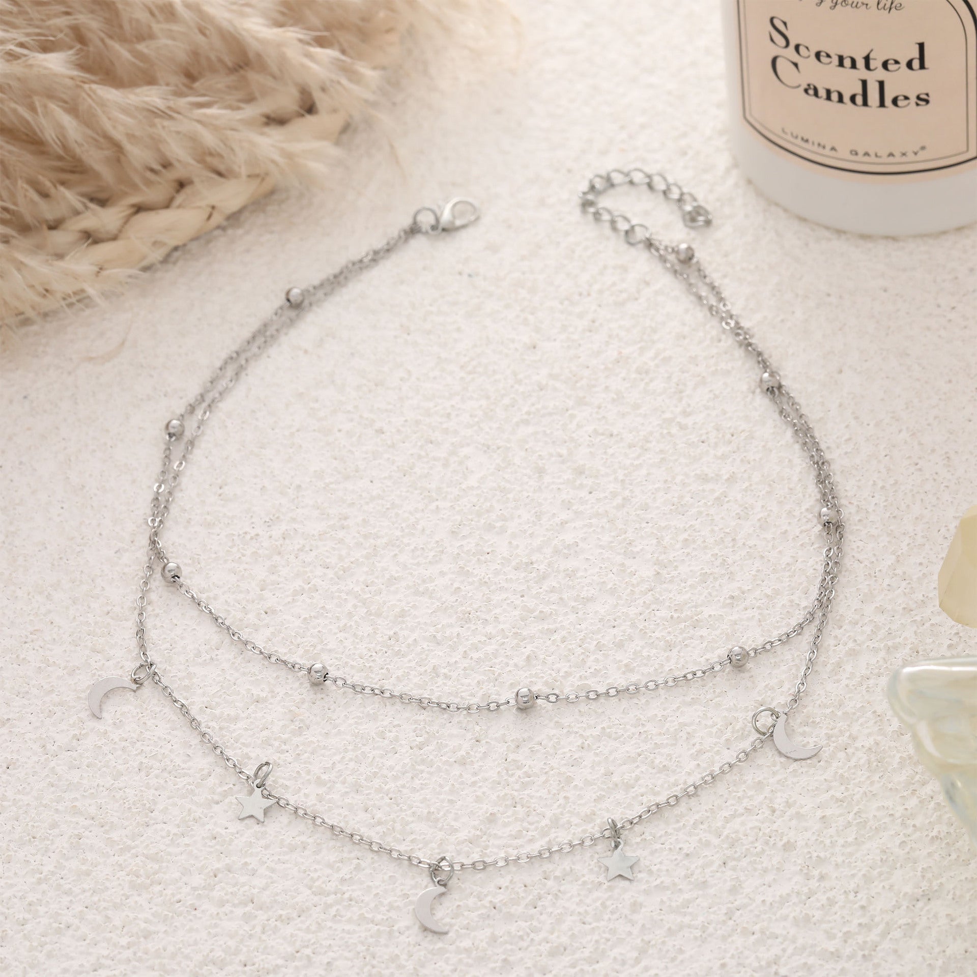 Schöne Halskette mit einzigartigem Stil